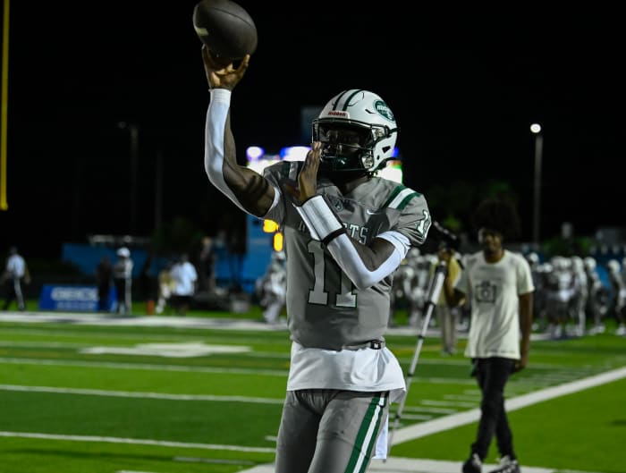 Chaminade-Madonna vs Miami Central Football - Robson Lopes - 08-26-20231020